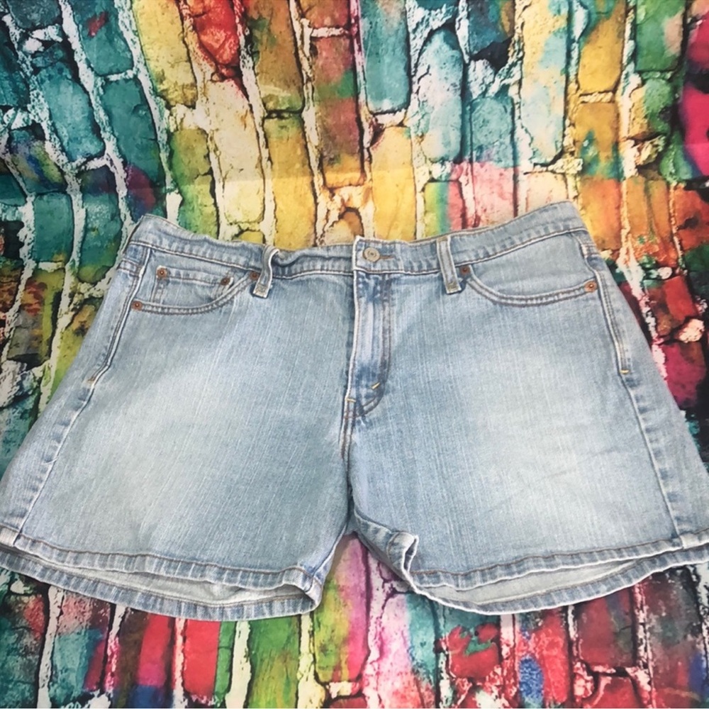 Levi’s plus size denim shorts 515 size 16